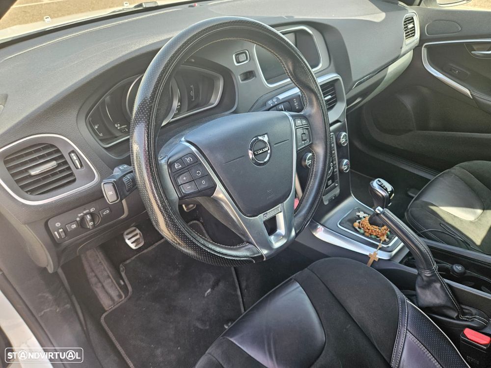 Volvo V40 2.0 D3 R-Design - 11