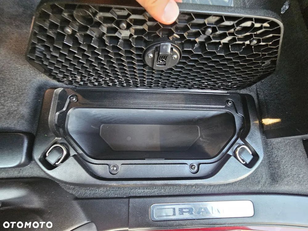 RAM 1500 5.7 Crew Cab Limited - 26
