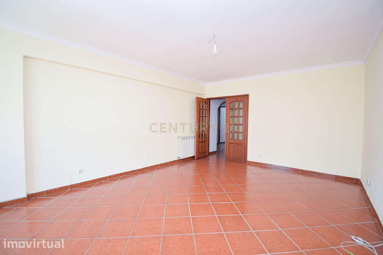Apartamento T2 para arrendar - Santa Marta de Corroios, Almada - Grande imagem: 3/26