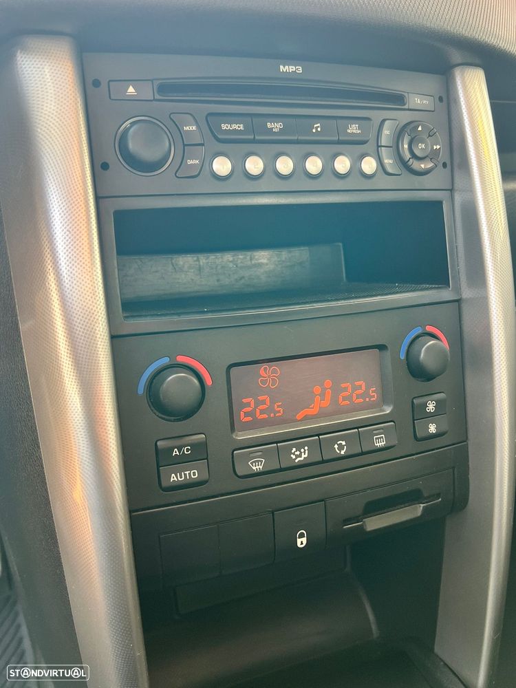 Peugeot 207 1.4 16V Sport - 9