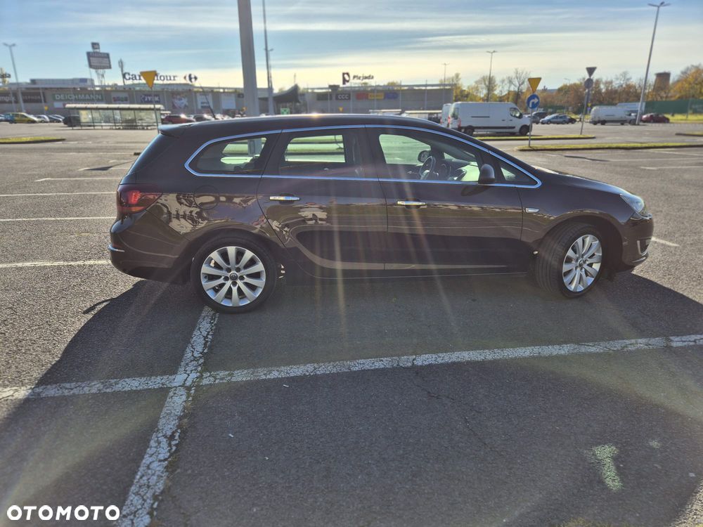 Opel Astra 1.6 T Cosmo - 3