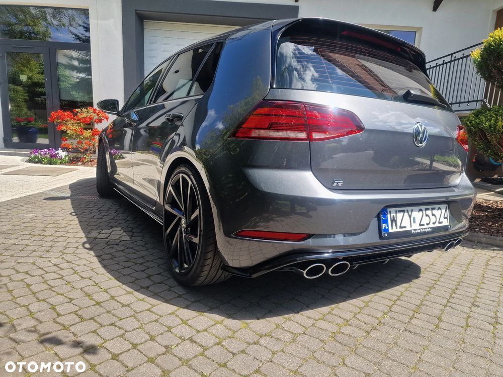 Volkswagen Golf - 9