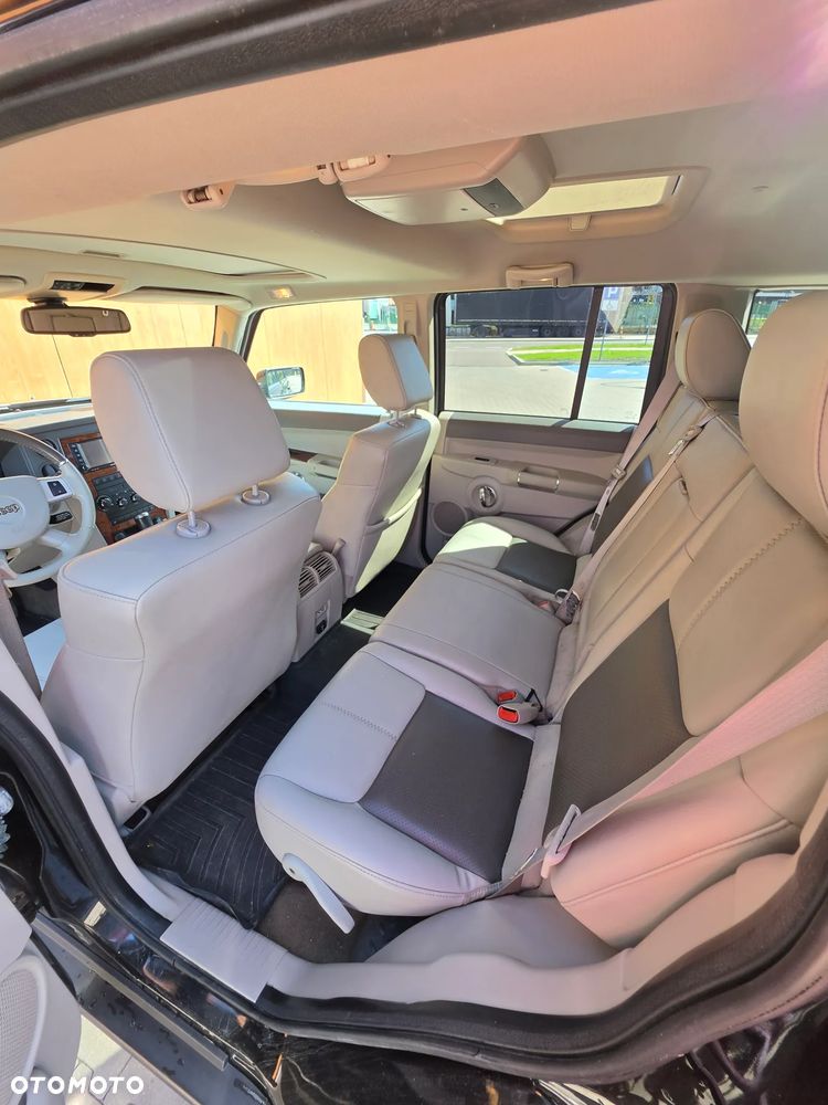 Jeep Commander 5.7 V8 Limited - 12