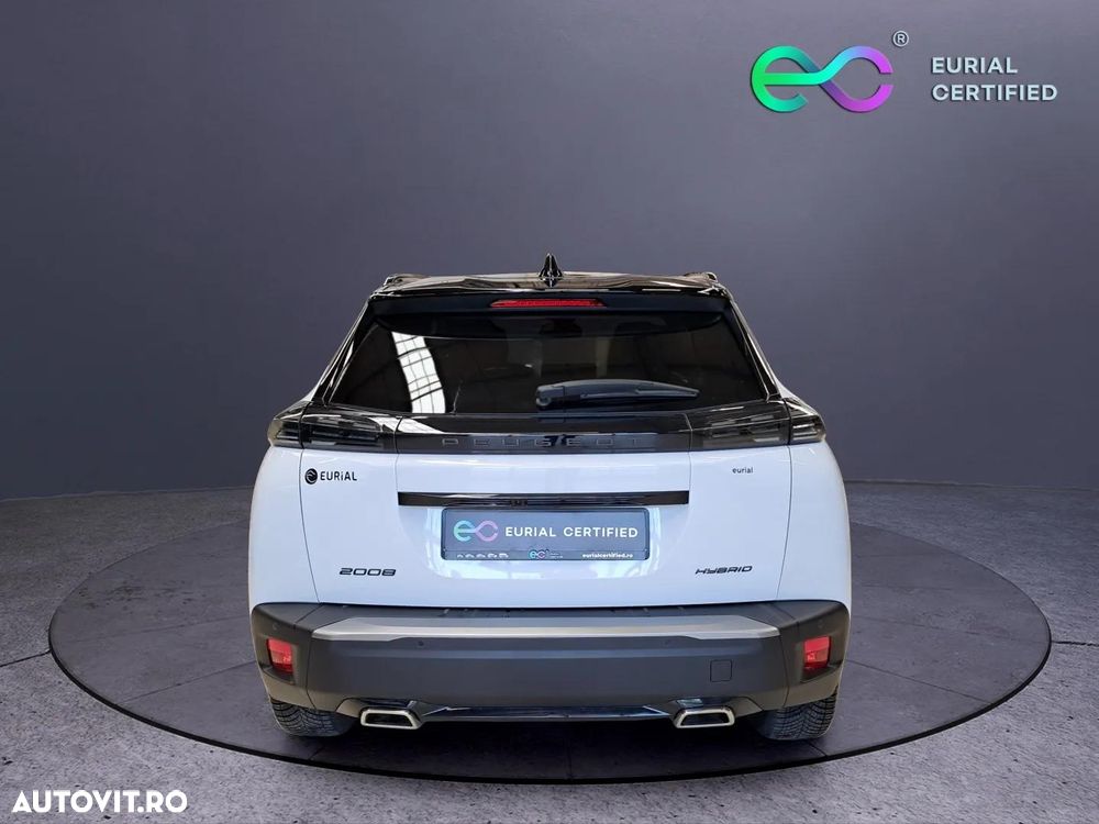 Peugeot 2008 1.2L e-DCS6 MHEV GT - 6