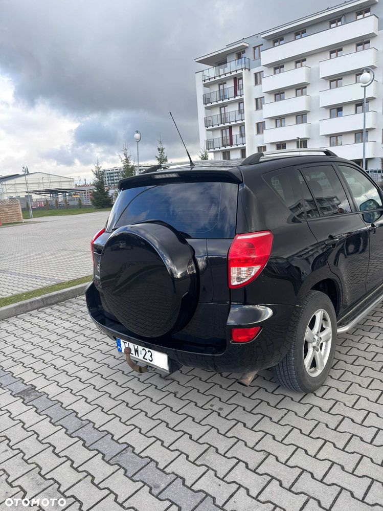Toyota RAV4 - 3