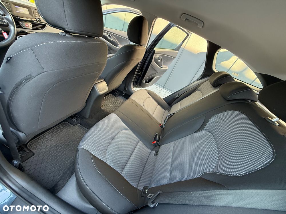 Hyundai i30 1.5 DPI Smart - 37