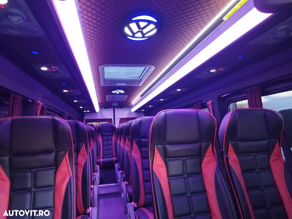 Volkswagen CRAFTER 2.0 - 8