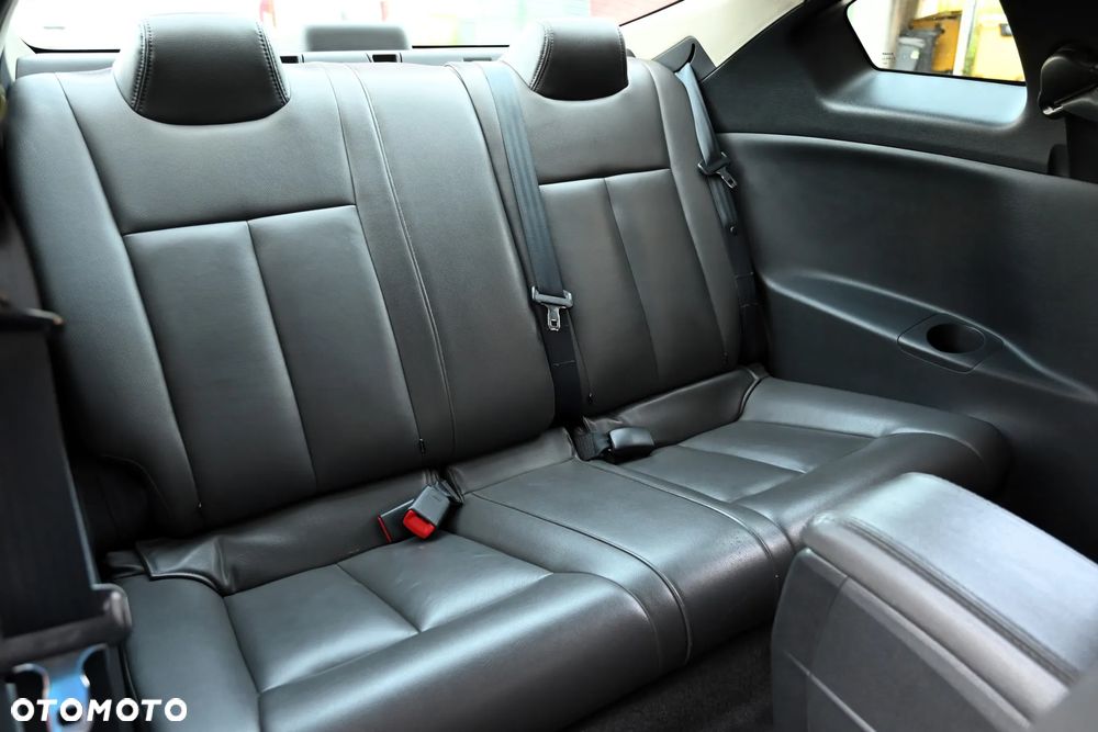 Nissan Altima - 30