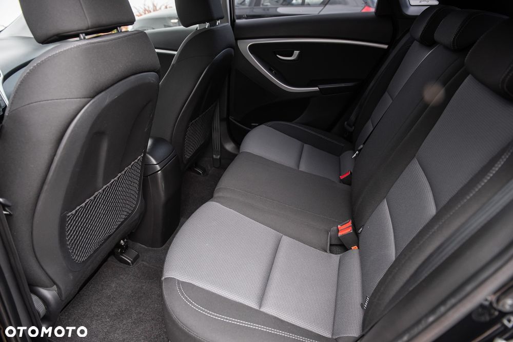 Hyundai i30 - 23
