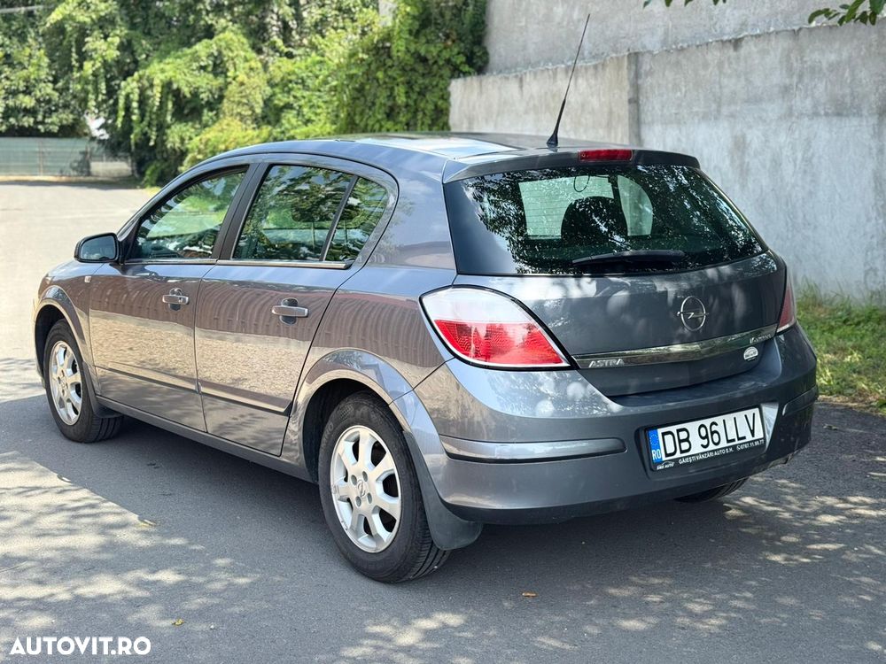 Opel Astra 1.6i Elegance - 4