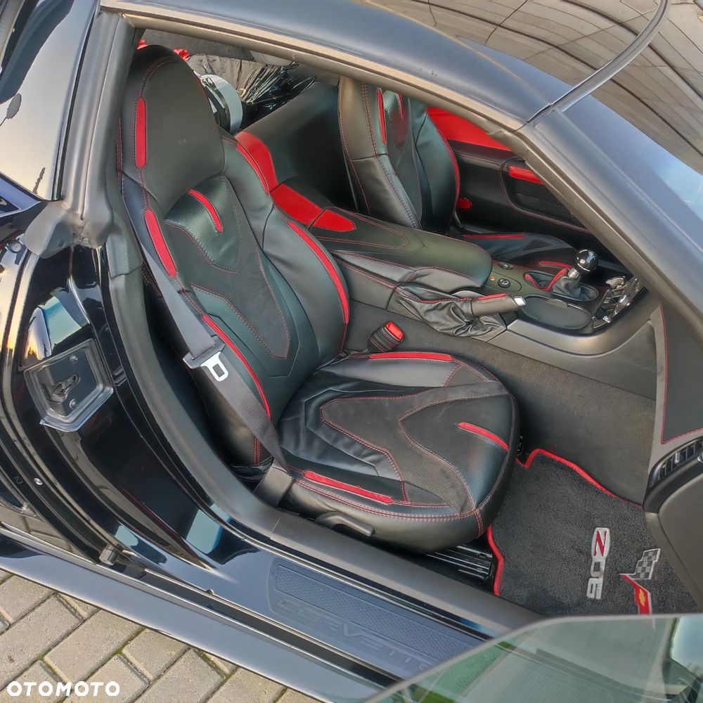 Chevrolet Corvette - 6