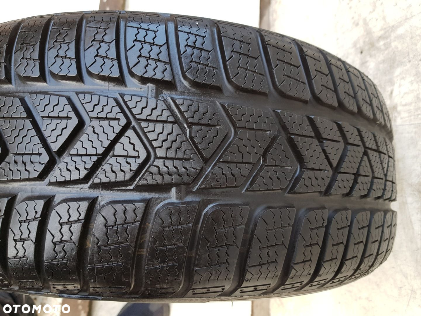 Pirelli SottoZero 3 215/55 R17 98V 7,1mm. - 6