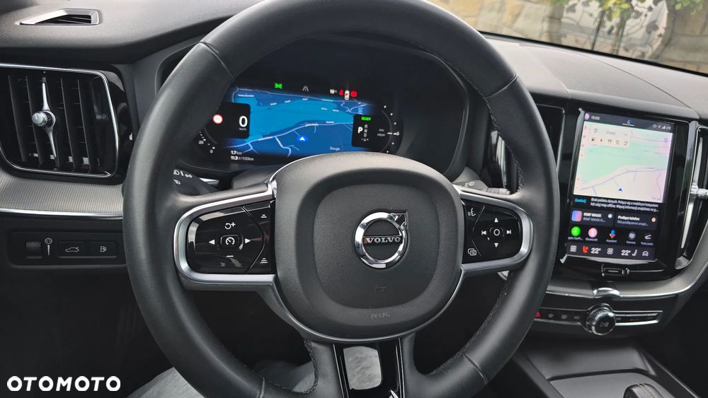 Volvo XC 60 T6 Plug-In Hybrid AWD Ultra Dark - 22