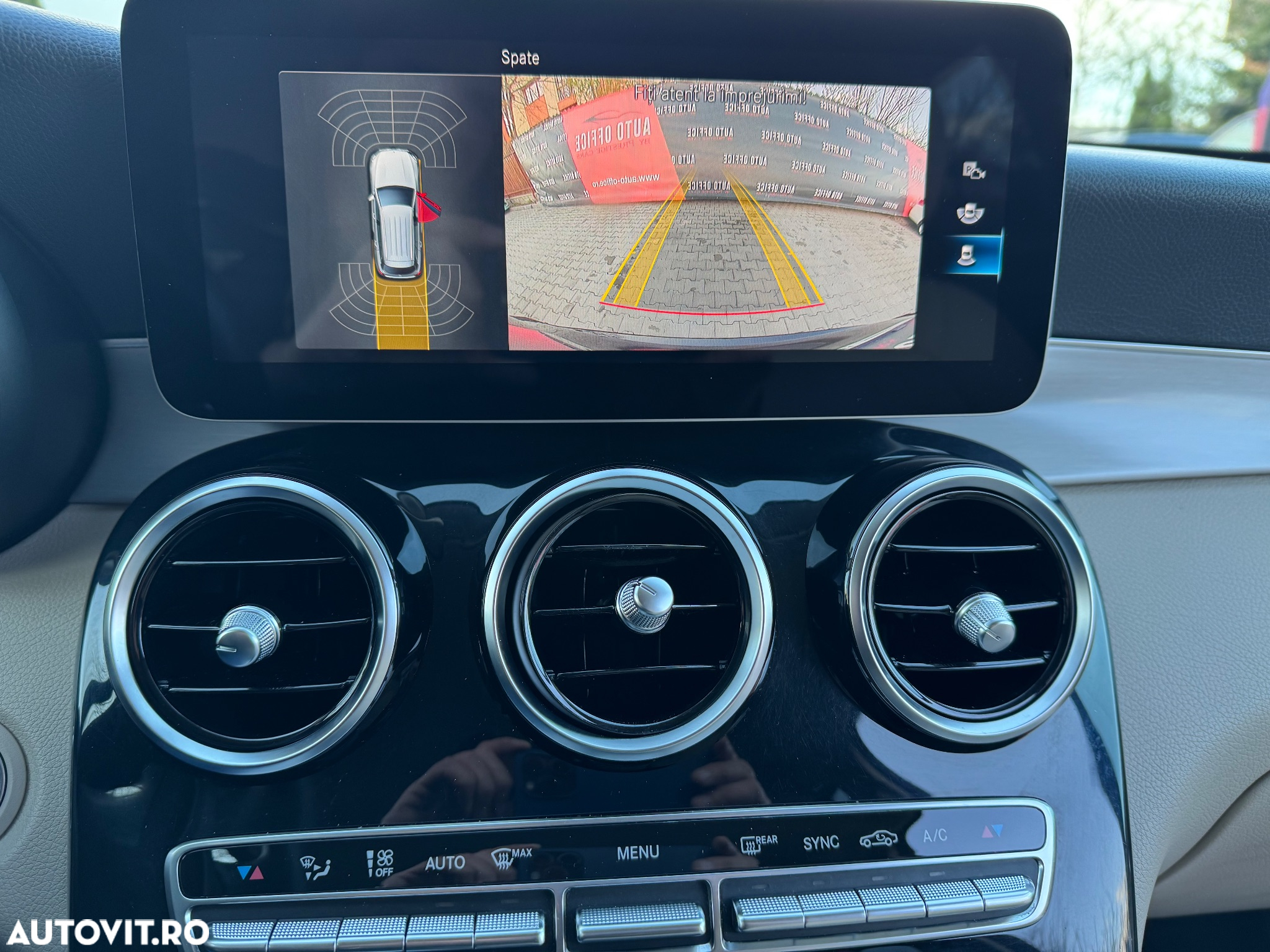 Mercedes-Benz GLC - 27
