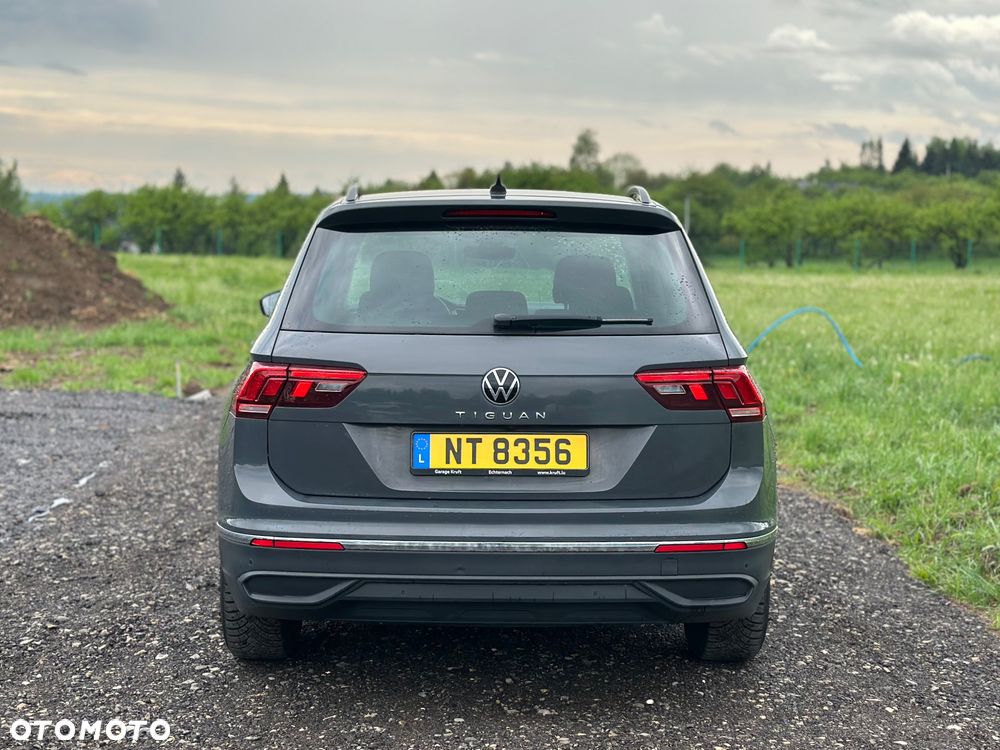 Volkswagen Tiguan - 15