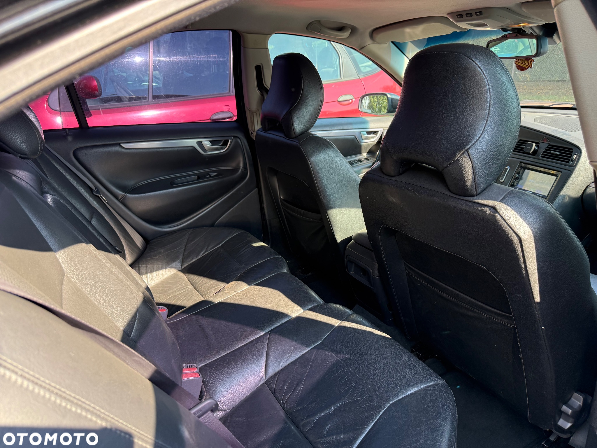 Volvo S60 2.0 T - 11