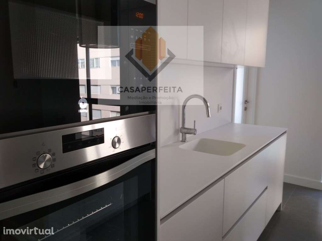 Apartamento T4 totalmente Remodelado -Boavista - Grande imagem: 2/23