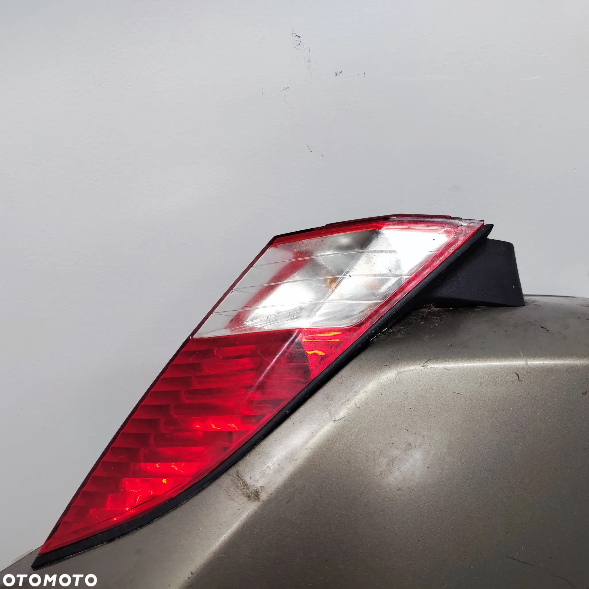 Owiewka, osłona prawa, bok, boczek prawy Peugeot Satelis - 3