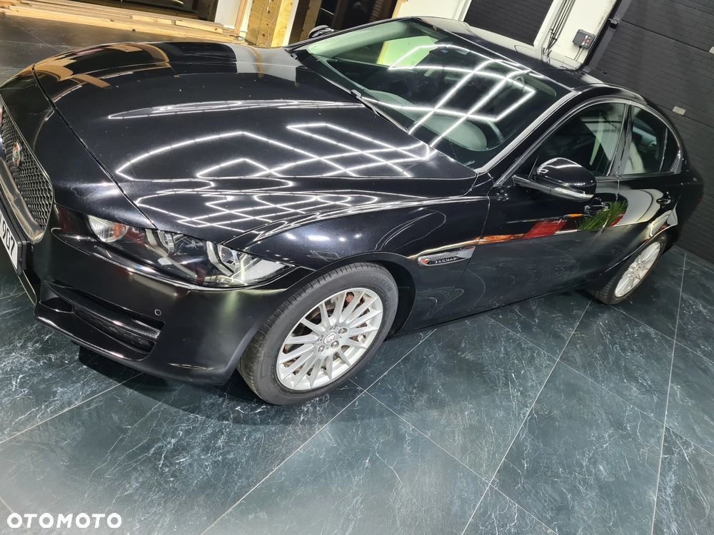 Jaguar XE 2.0 D Prestige - 20