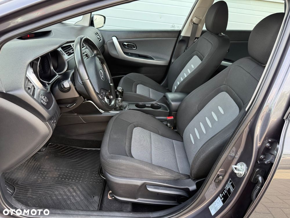 Kia Ceed - 22