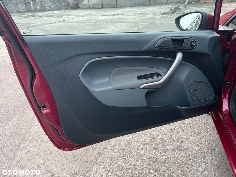 Ford Fiesta 1.25 Viva - 27