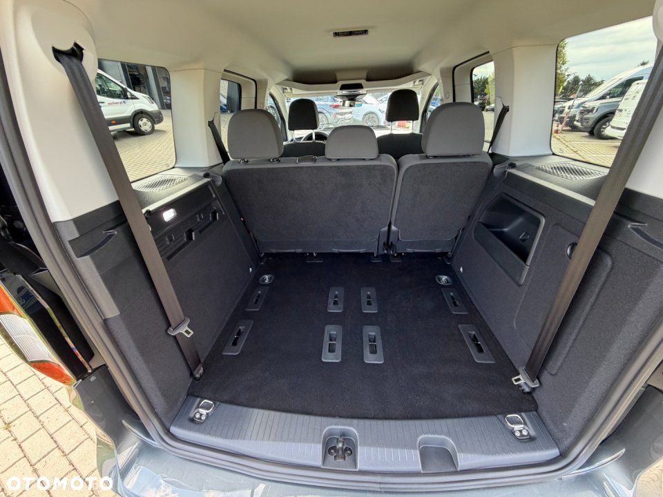 Ford Tourneo Connect - 8