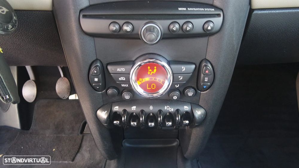 MINI Cabrio Cooper - 28