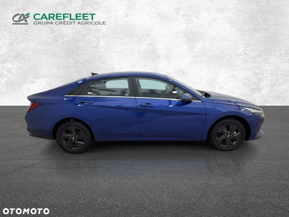 Hyundai Elantra - 4