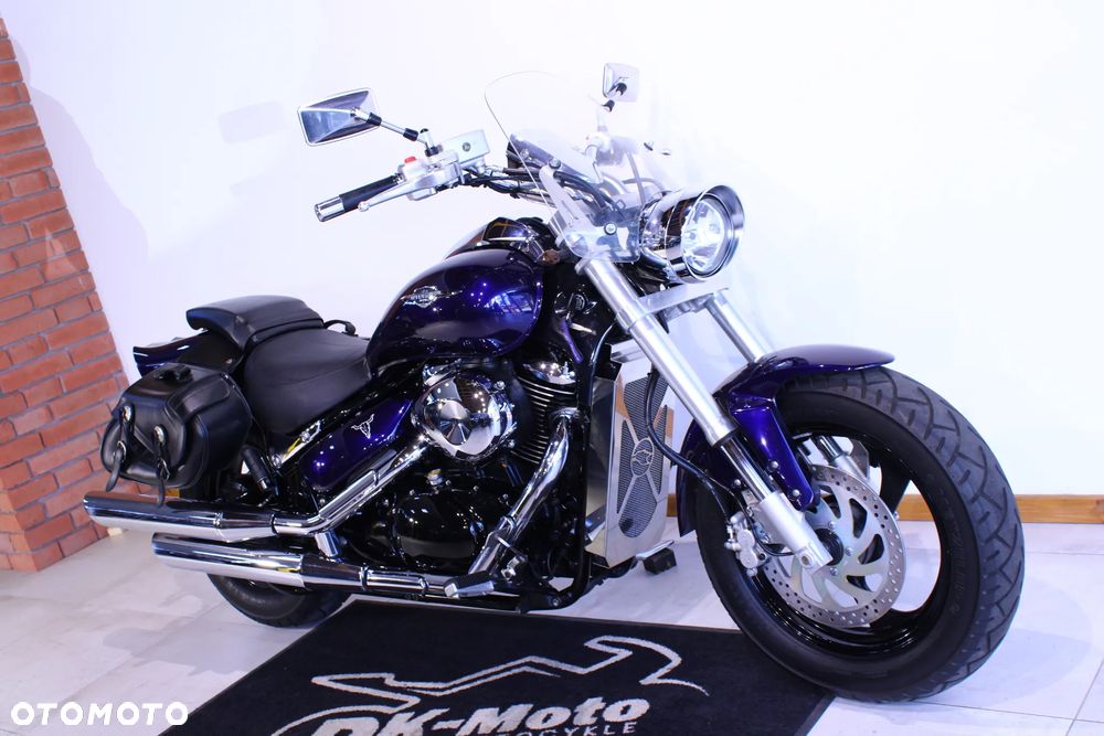 Suzuki Intruder - 3