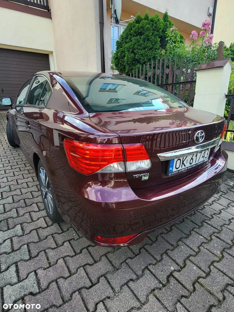 Toyota Avensis 2.0 Sol - 8