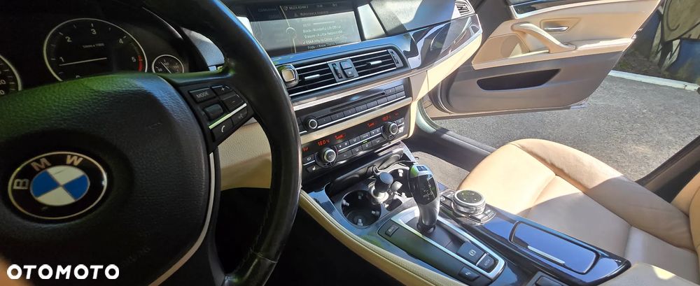 BMW Seria 5 520d - 11