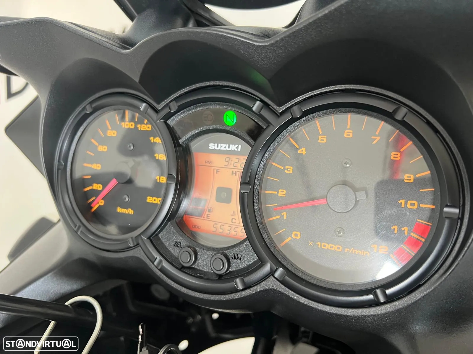 Suzuki V STROM 650 - 12