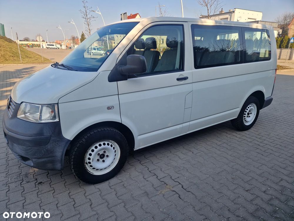 Volkswagen Transporter - 1