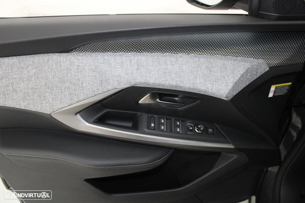 Peugeot E-5008 73 kWh GT - 10
