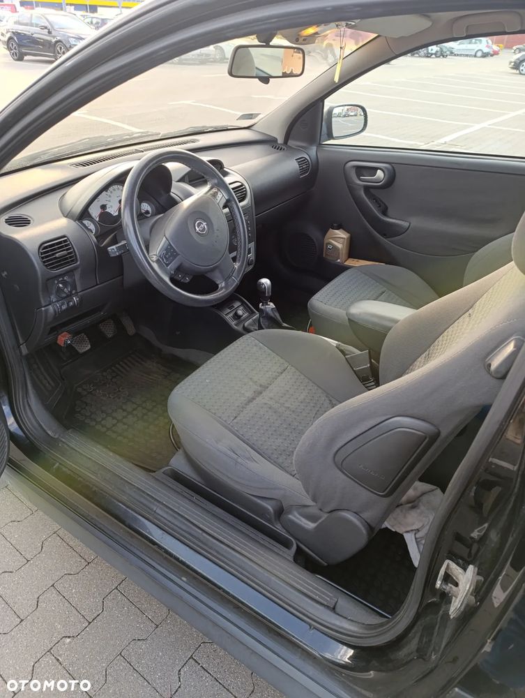 Opel Corsa 1.8 16V GSI - 11