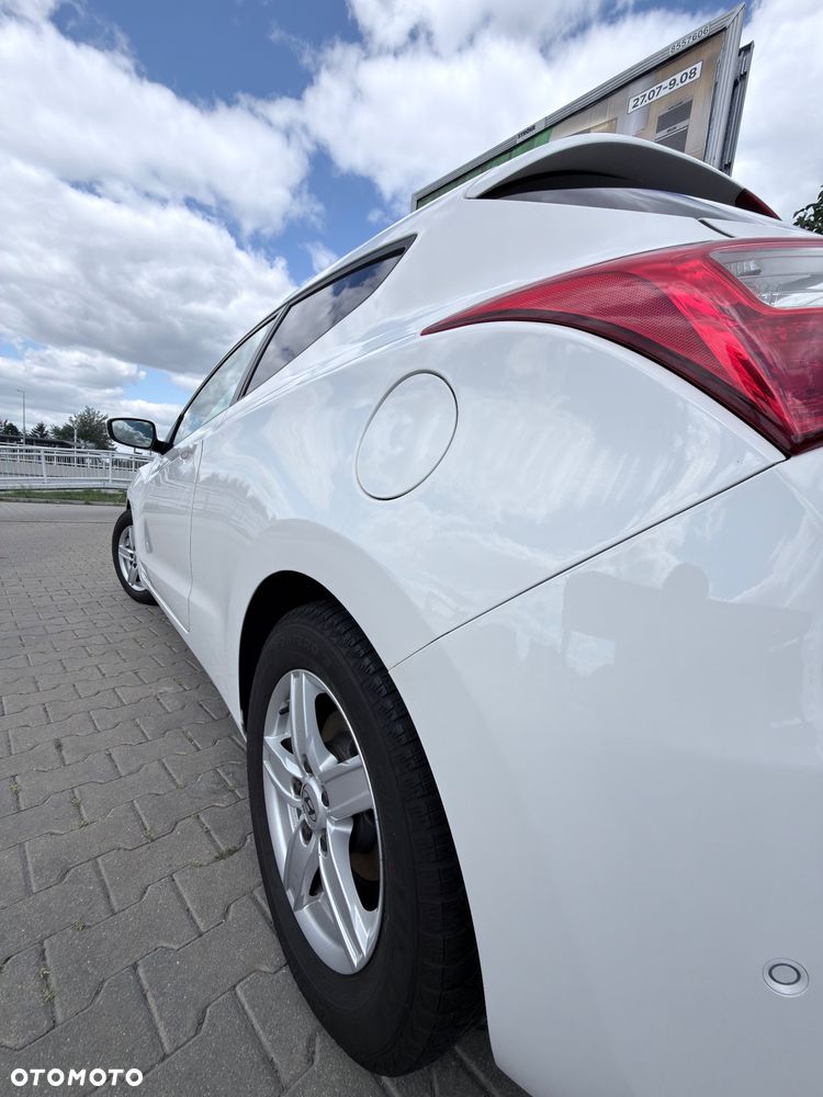 Hyundai i30 1.6 CRDi Premium - 11