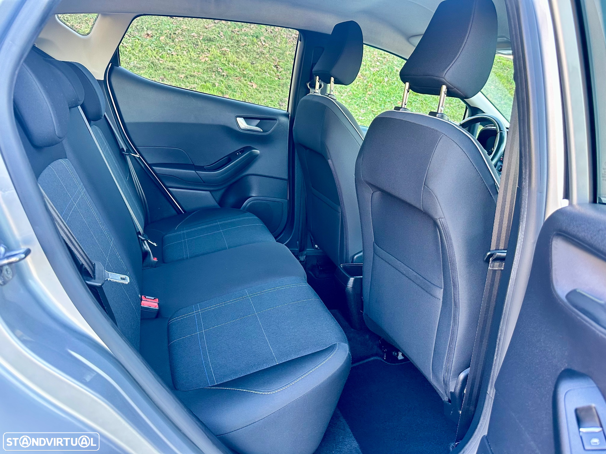 Ford Fiesta 1.5 TDCi Business - 26