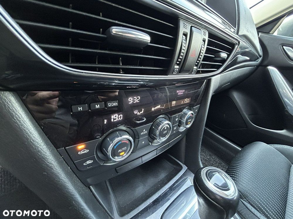 Mazda 6 2.2 Kombi SKYACTIV-D Center-Line - 16