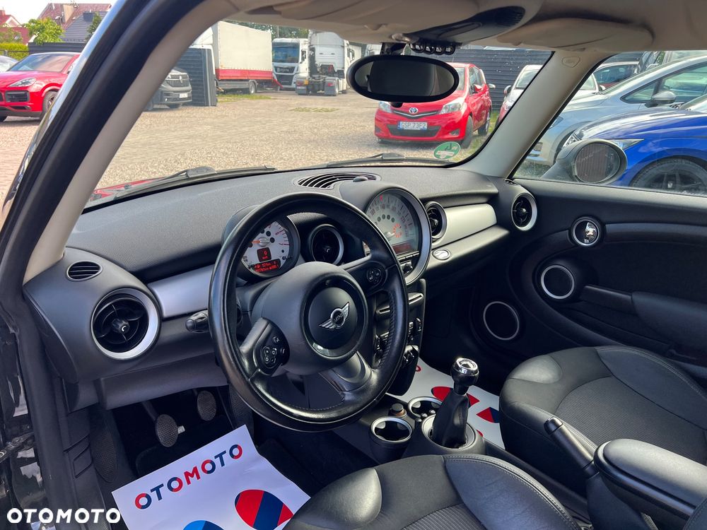 MINI Cooper D Bayswater - 14