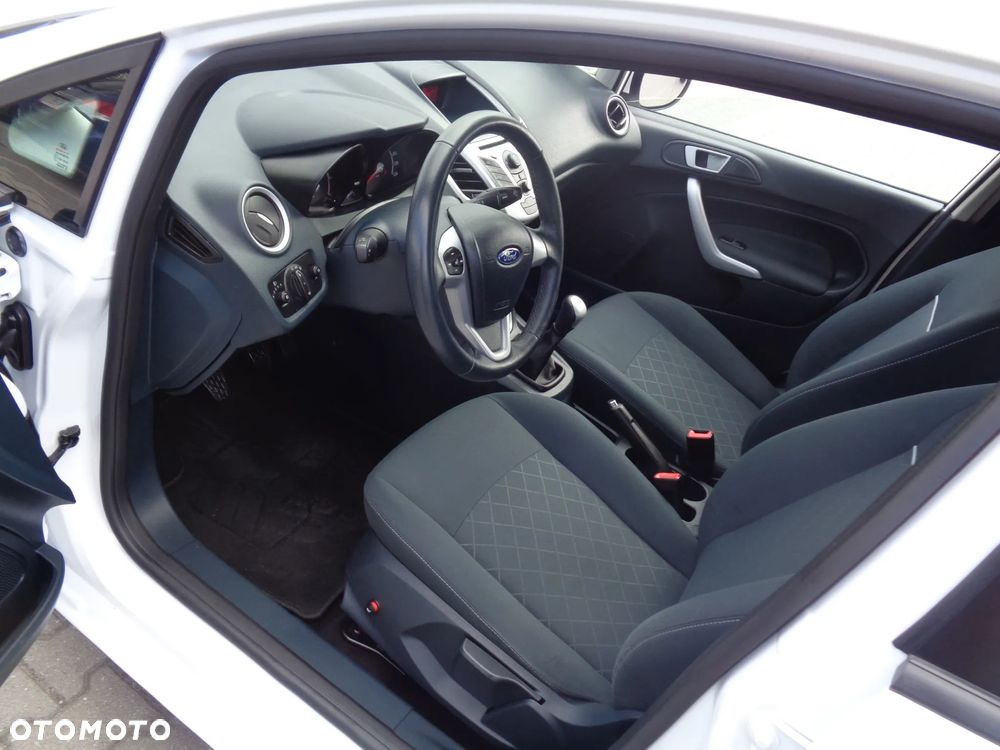 Ford Fiesta 1.25 Champions Edition - 5