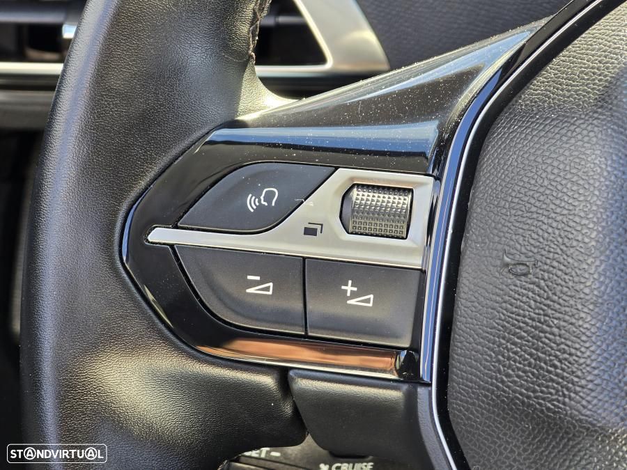 Peugeot 3008 1.5 BlueHDi Active - 19