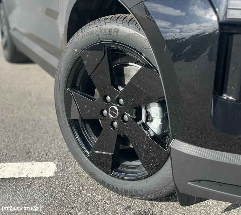 Volvo EX30 69 kWh Single Motor Extended Range Black Edition - 9