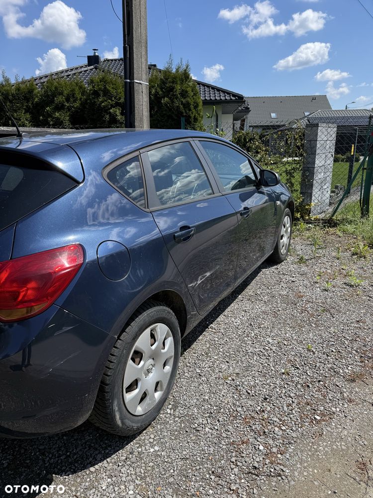 Opel Astra - 3
