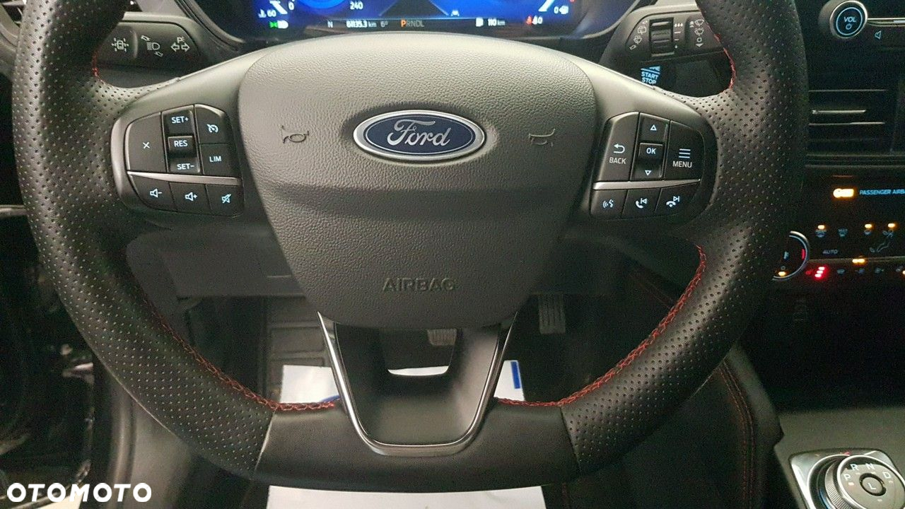 Ford Kuga - 28