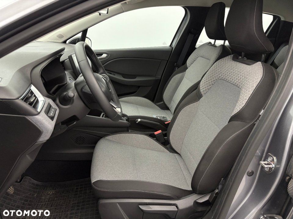Renault Clio - 11