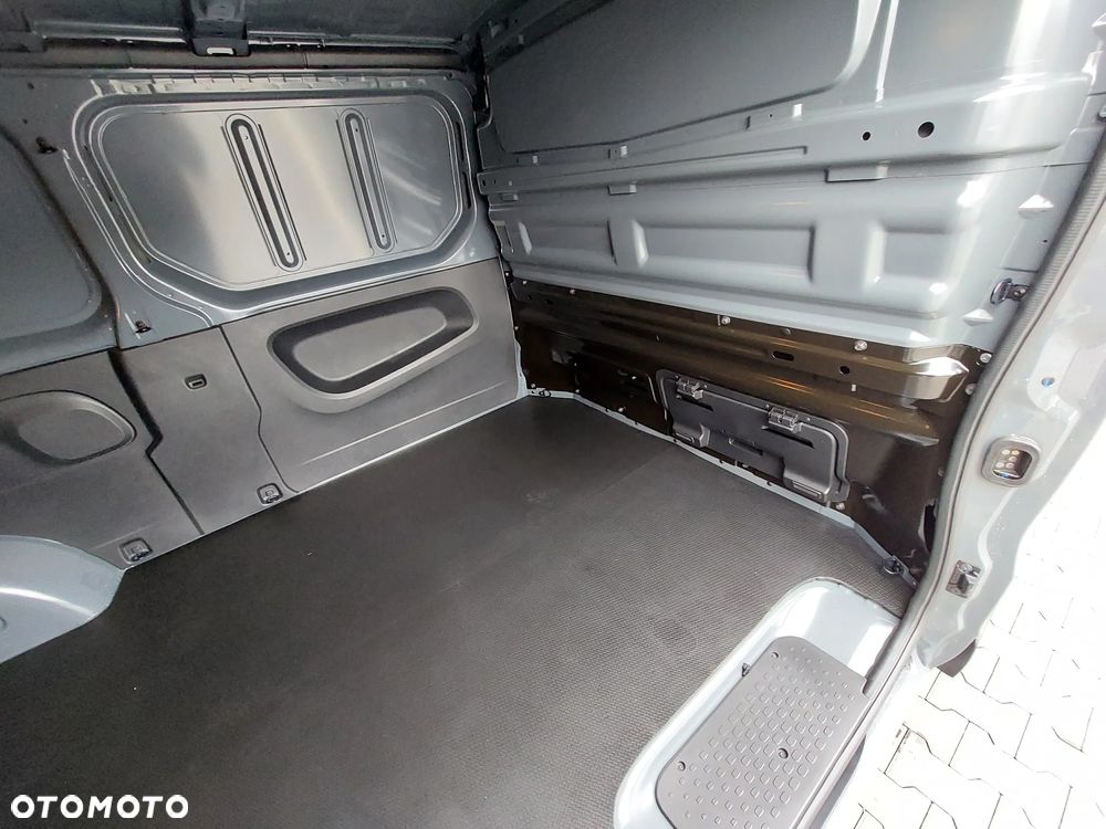 Renault Trafic - 11