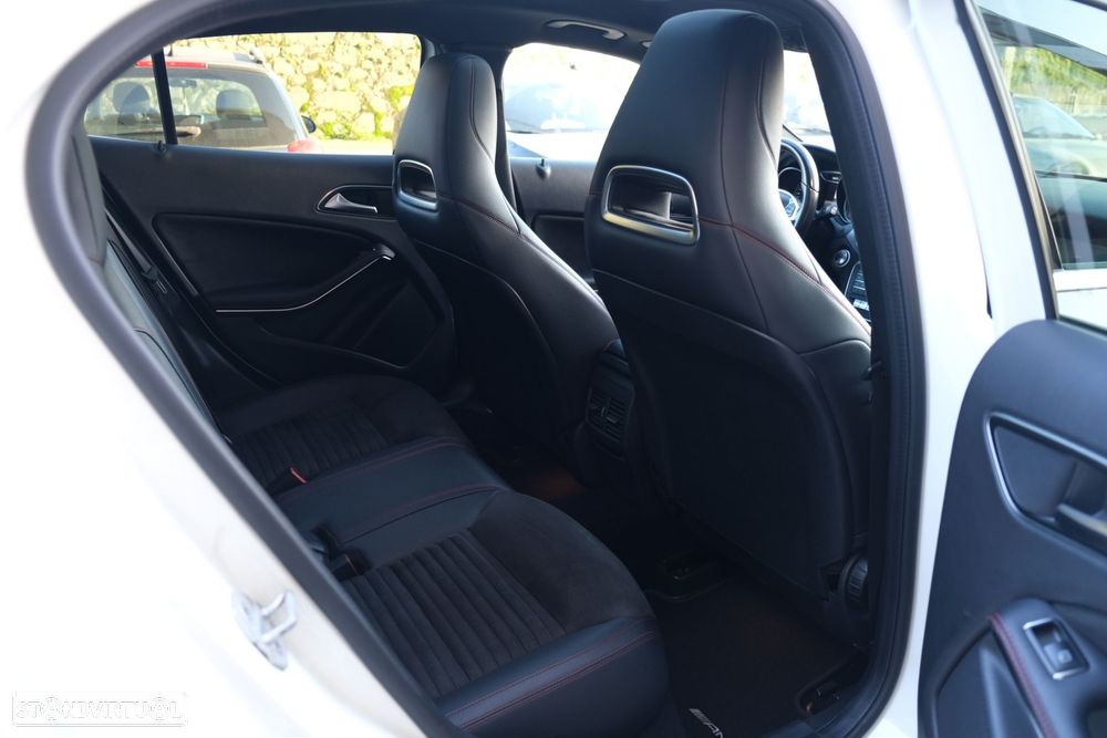 Mercedes-Benz GLA 220 d AMG Line 4-Matic - 18