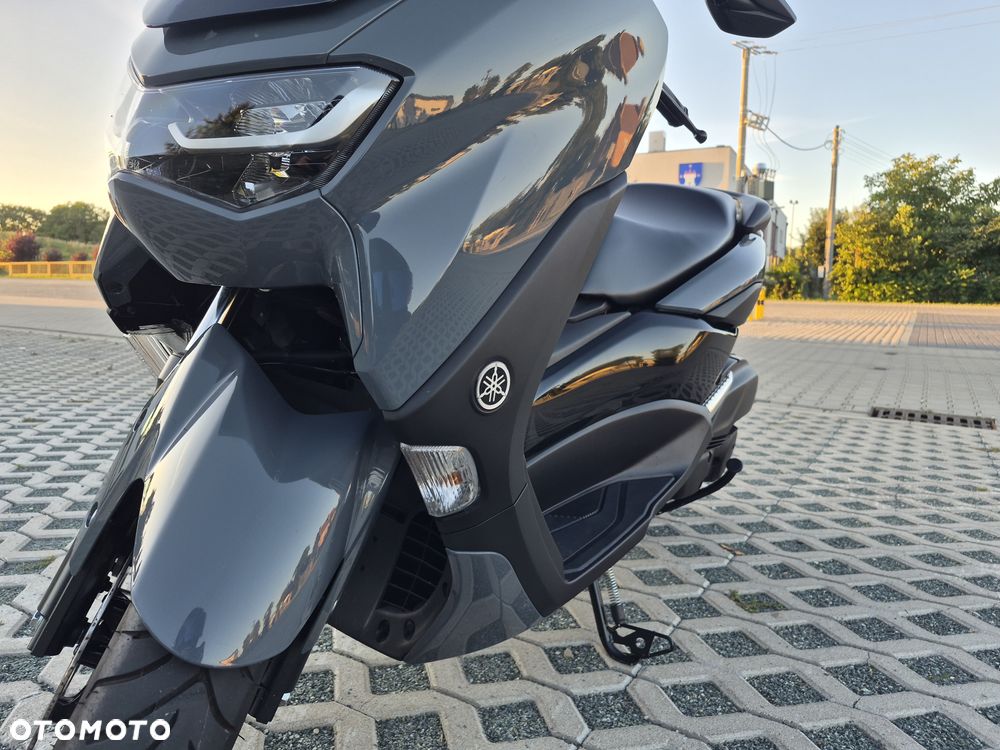 Yamaha NMAX - 10