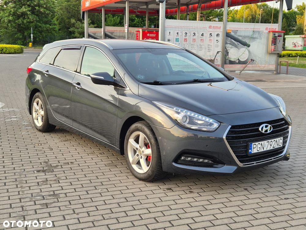 Hyundai i40 Kombi blue 1.7 CRDi Trend - 19