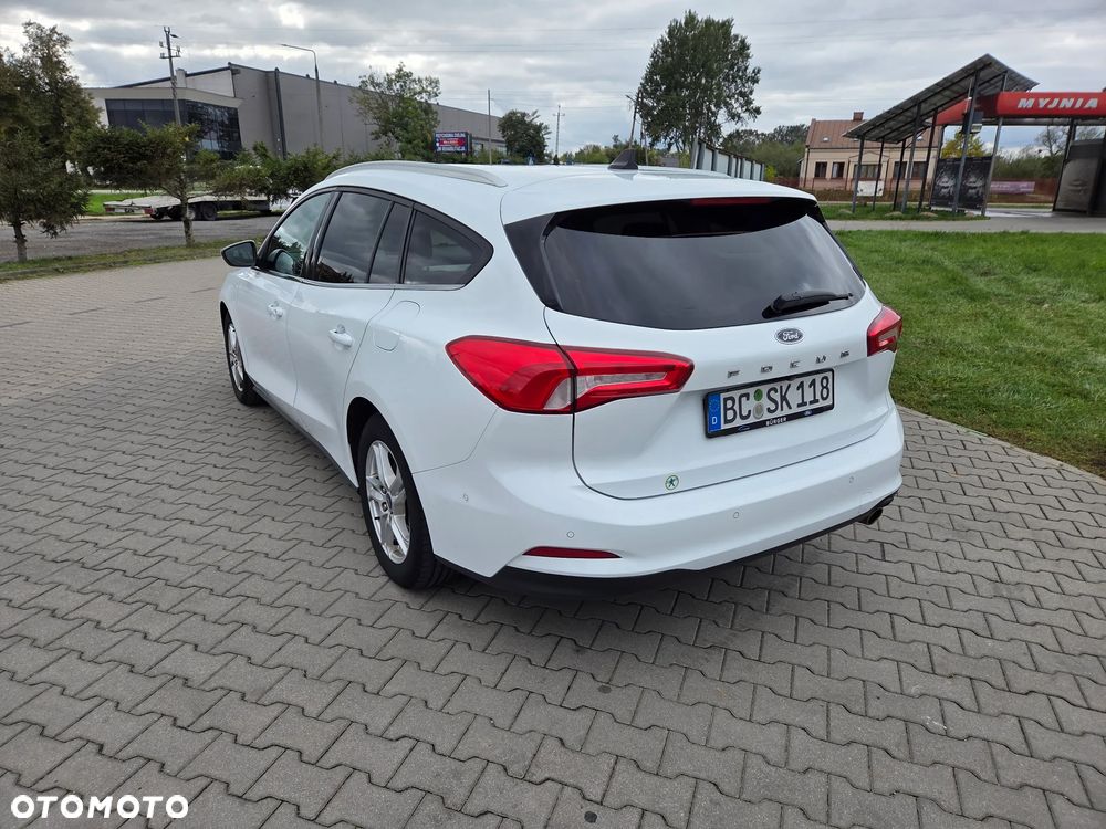Ford Focus 1.5 EcoBlue Start-Stopp-System TITANIUM - 10